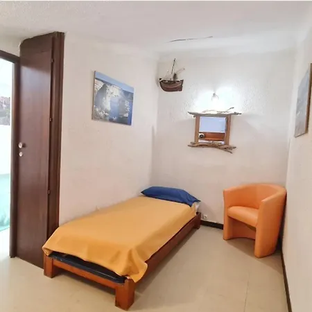 T4 With Pool And Balcony In *